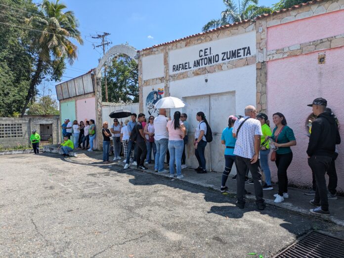 Han hecho dos protestas pacíficas al frente del plantel
