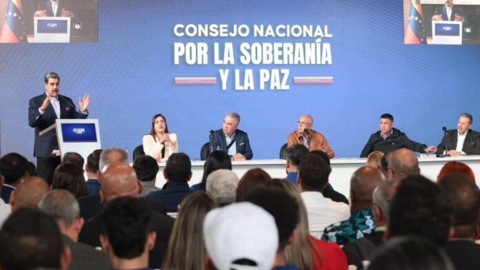 El Jefe de Estado dijo que las obras contemplan canchas, escuelas, instalaciones de salud, casas de paz e infraestructuras