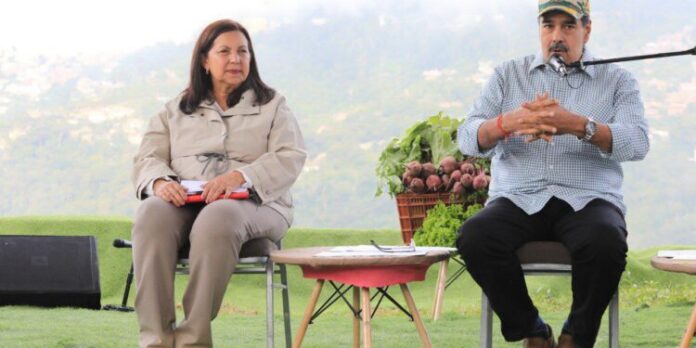 Maduro destacó que no se trata de un ejercicio de movimiento de armas, sino organizativo