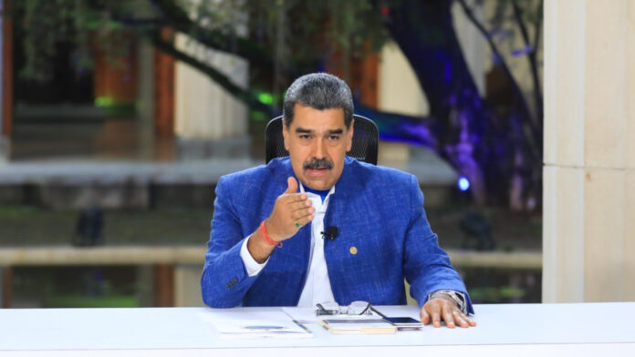 El Jefe de Estado indicó que el mandato entrará en vigencia a las 00:00 horas de este martes 14 de octubre