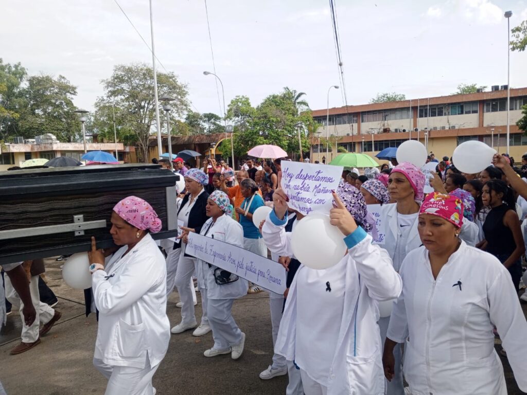 El gremio de salud estuvo acompañó el cortejo fúnebre