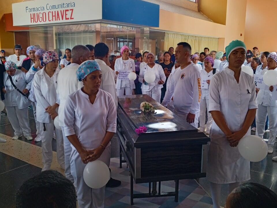 Efectuaron un homenaje de cuerpo presente en el Hospital de Aroa