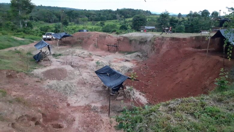 Inicialmente, se reportaron 11 personas atrapadas basados en testimonios de compañeros, pero las labores de rescate confirmaron que son 14 los cuerpos