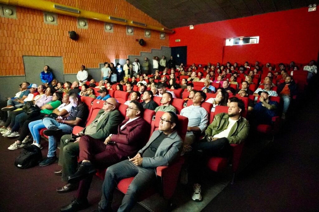 El gobernador Leonardo Intoci dirigió unas palabras a los presentes en la inauguración