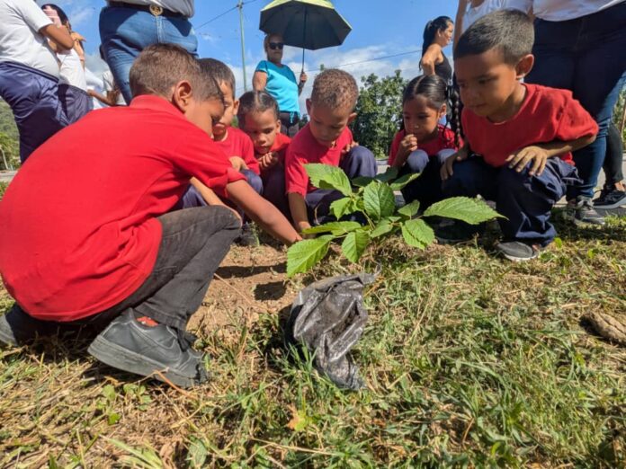 En la actividad participaron estudiantes de diferentes niveles e instituciones educativas