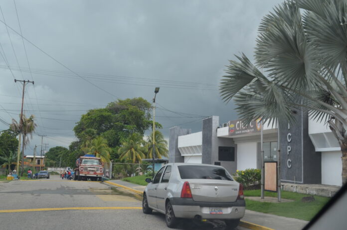 Los investigados permanecen en la sede de la policía científica