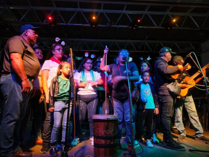 El evento fue este fin de semana en el Plaza Bolívar de Boraure, donde los asistentes disfrutaron de la decoración navideña y de diferentes presentaciones culturales y musicales