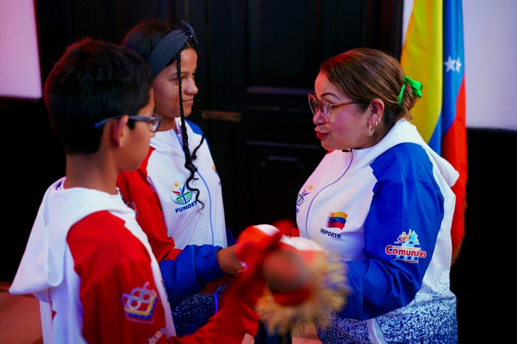 La secretaria general de Gobierno Lenyis Martínez abanderó a la delegación