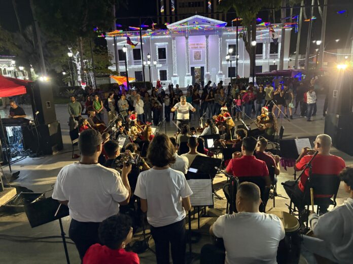 Todos los fines de semana hay actividades en la Plaza Bolívar de San Felipe