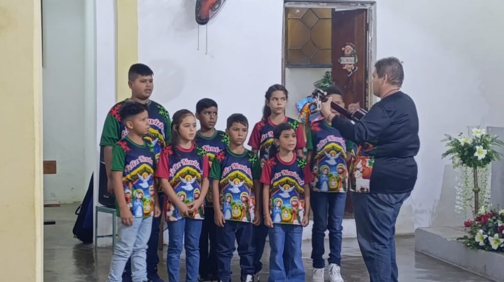 Agrupaciones emblemáticas del estado animaron la celebración con cantos tradicionales de la época