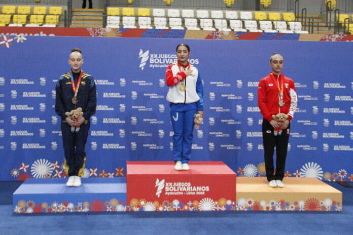 Andrea Cristina León Pagliari alcanzó la medalla de oro con 17.967 puntos