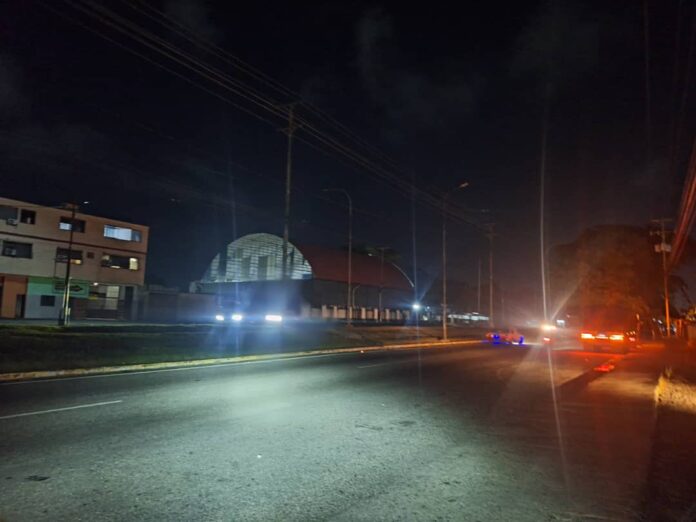 No sirve el alumbrado en el concurrido tramo vial