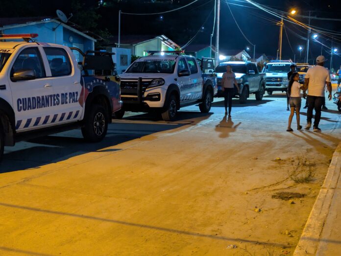 Comisiones de la policía científica localizaron los restos óseos de la víctima en una fosa común