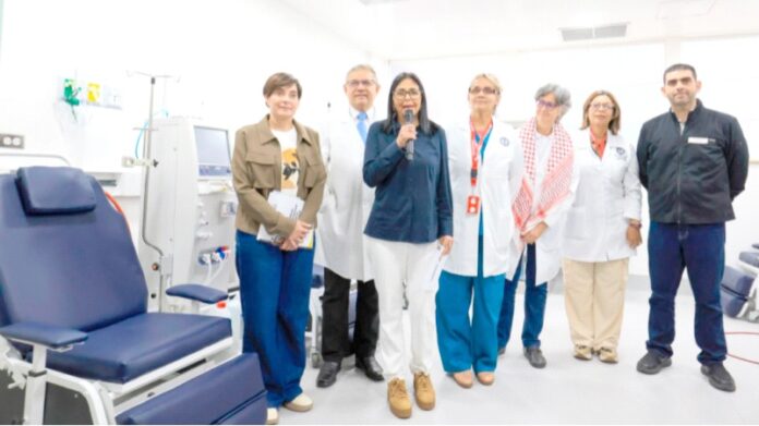 El anuncio lo hizo la presidenta encargada durante un recorrido por las instalaciones del Hospital Clínico Universitario