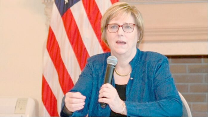 La diplomática posee una amplia trayectoria en la región tras desempeñarse como embajadora en El Salvador, Nicaragua y Honduras