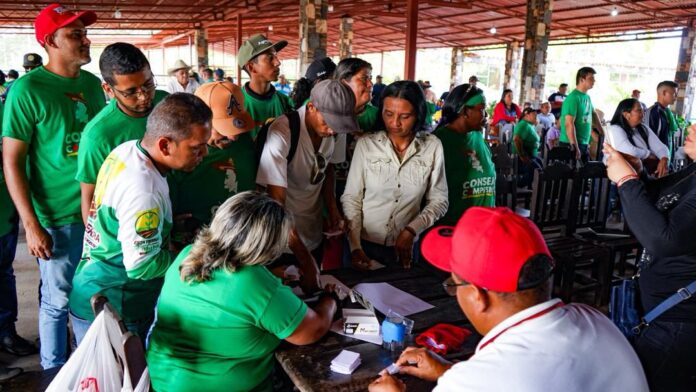El proceso electoral se desarrolló de manera simultánea en todo el país