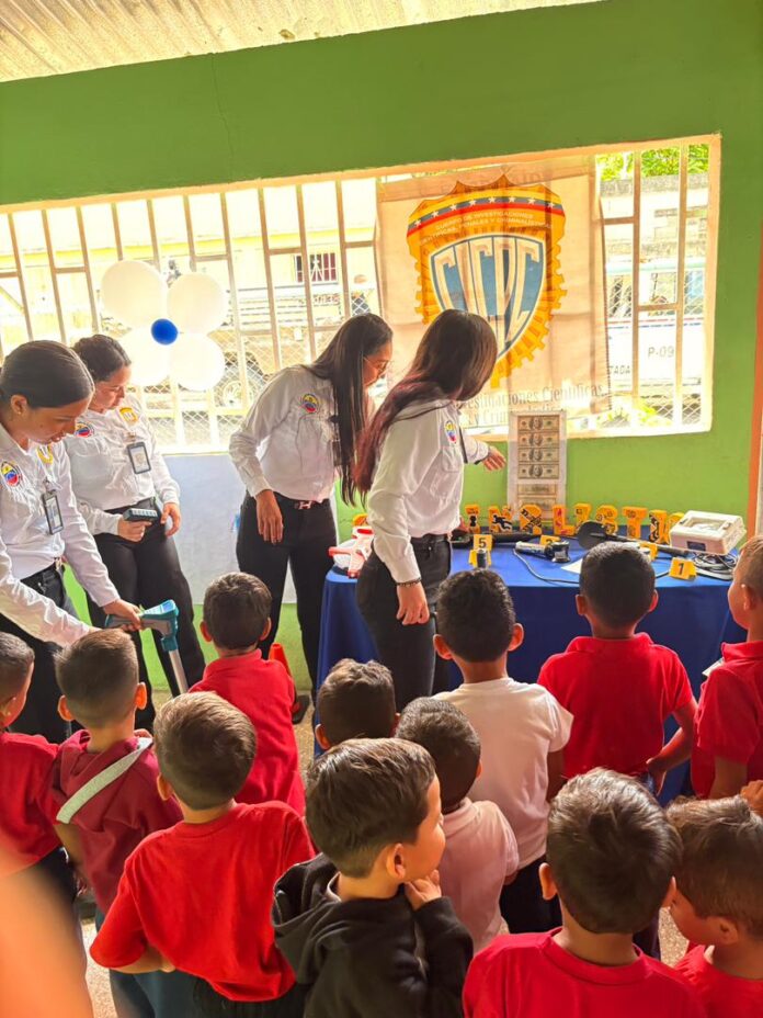 Los funcionarios han visitado varios planteles