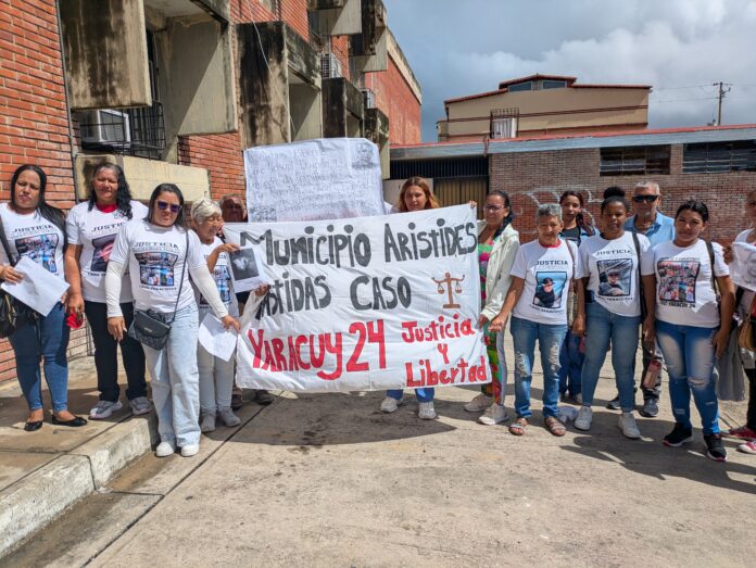 Se reunieron en la Curia Docesana para entregar un escrito