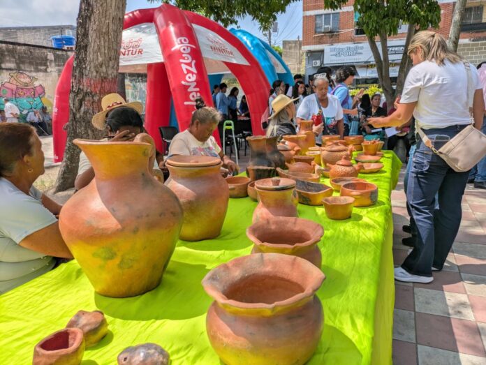 También hubo exhibición y venta de sus creaciones