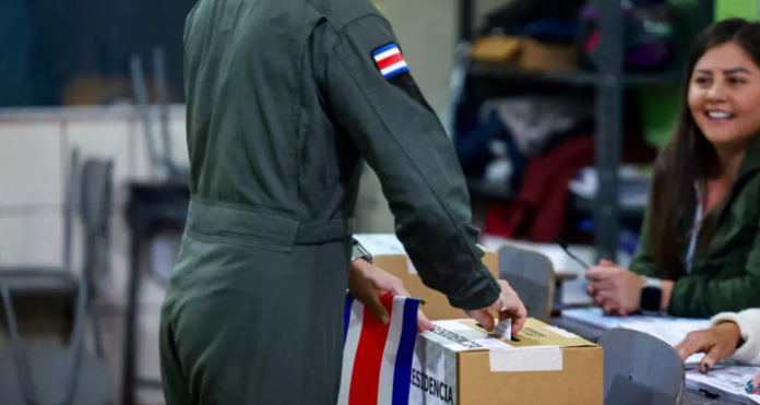 Unos 3,7 millones de ciudadanos están convocados en Costa Rica a las urnas para elegir presidente y diputados