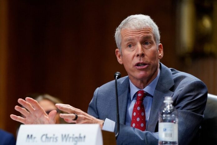 Chris Wright hizo el comentó el sábado a ejecutivos de algunas empresas