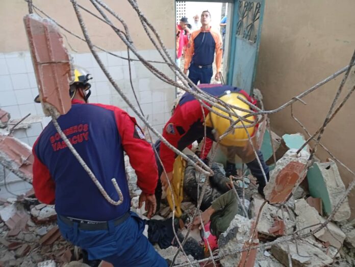 Funcionarios lo auxiliaron enseguida que fueron notificados de la situación