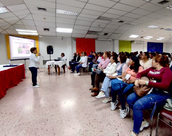 La finalidad de la campaña en sumar esfuerzos para erradicar posibles criaderos del vector Aedes Aegypti