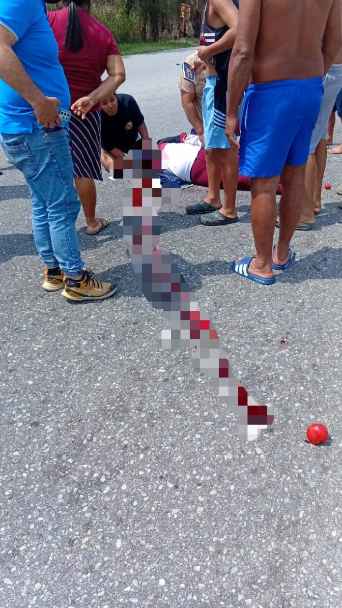 Personas intentaron auxiliar a la víctima