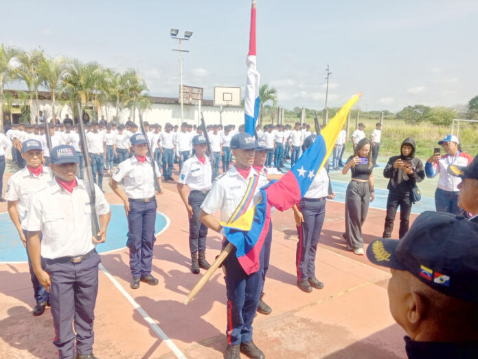 Recibieron a 222 estudiantes que son parte del proceso II-2026