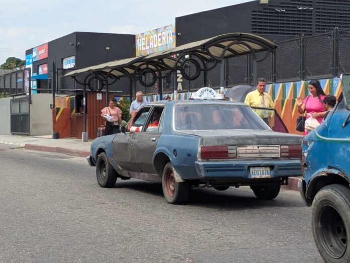 La situación ha generado un clima de tensión entre conductores y pasajeros
