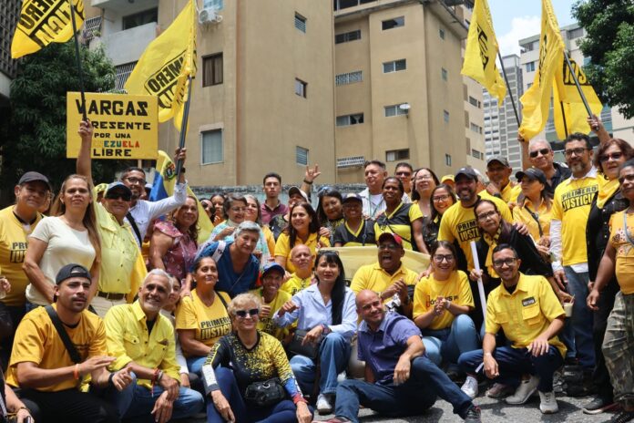 El lanzamiento fue oficializado en un despliegue que reunió a más de 400 representantes del partido en todo el país