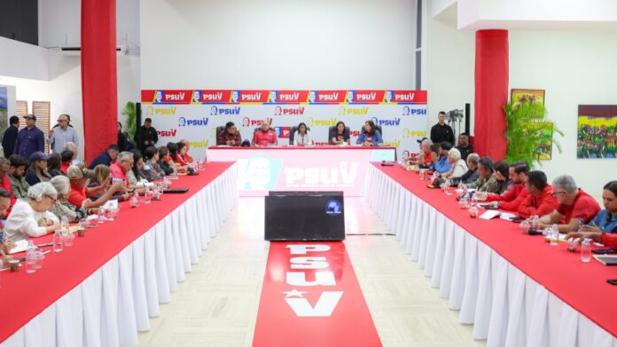 La presidenta encargada instó a la población a sumar esfuerzos para preservar la paz