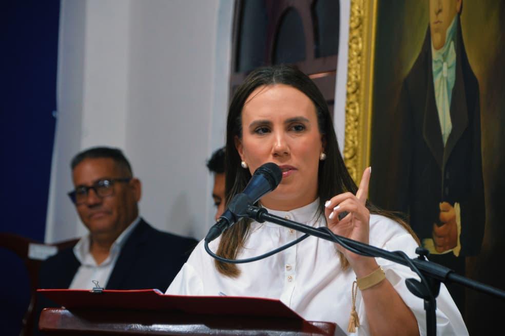 La primera dama fue la oradora de orden en la sesión del Cley
