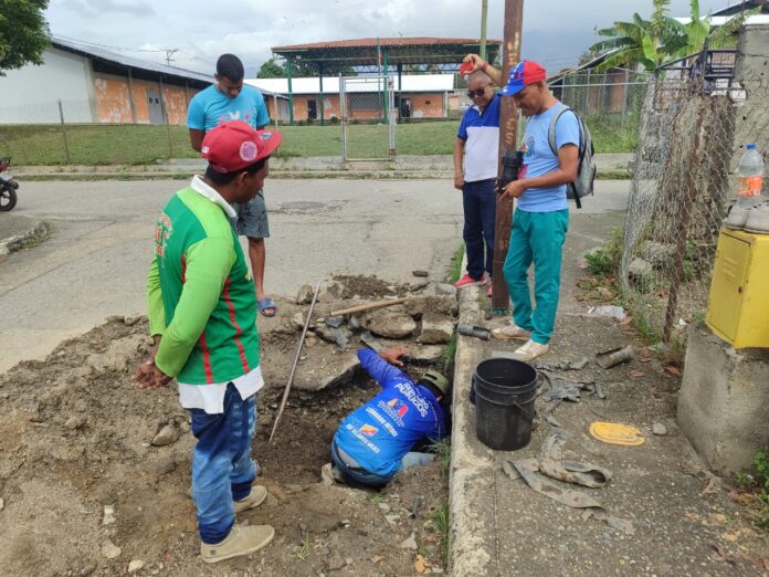 Se llevó a cabo la instalación de 6 juntas rápidas de 7 milímetros, específicamente en la calle 4 del referido sector