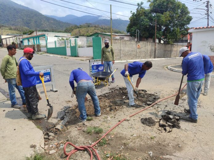 Mujica también detalló que de manera progresiva estos trabajos se ejecutarán en las diversas comunidades del municipio.