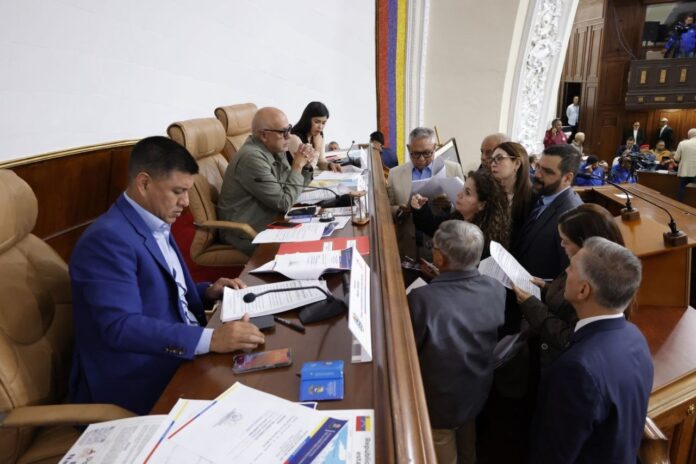 Se prevé que la actividad parlamentaria se retome el próximo jueves 9 de abril