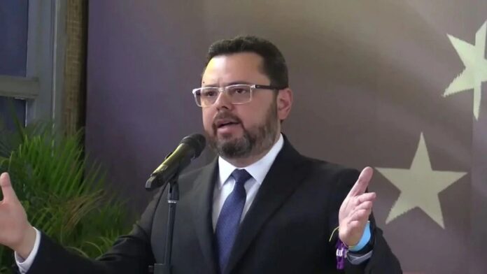 El diputado planteó la necesidad de extender los beneficios de la normativa más allá del ámbito penal