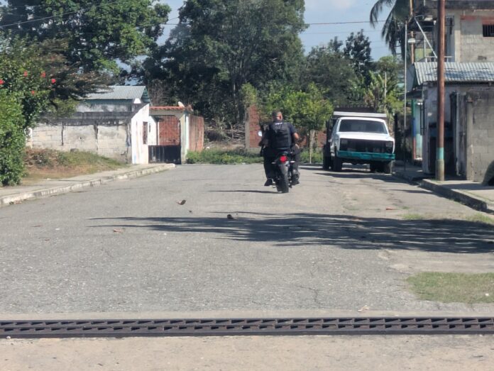 Funcionarios policiales han tratado de combatir la banda hamponil desde hace meses