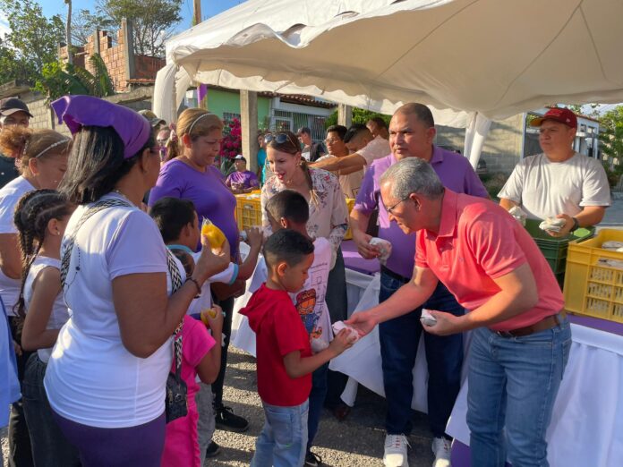 El evento contó con la presencia del ministro de Agricultura y Tierras Julio León Herredia, quien acompañó al mandatario local Pedro Bolaño