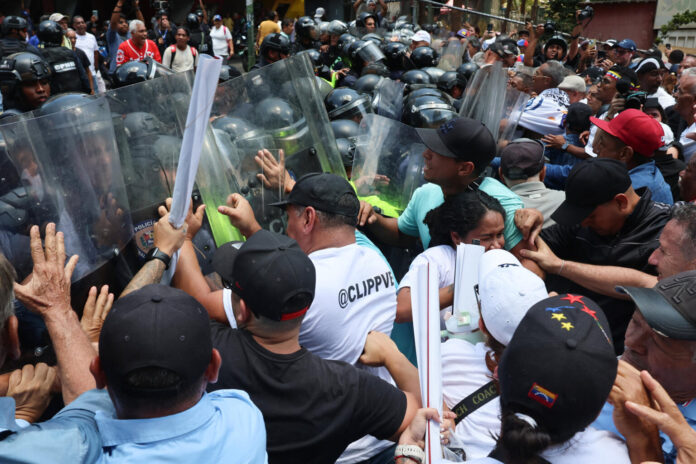 La estrategia de contención policial prevaleció sobre la intención de los manifestantes de alcanzar el centro del poder político en Venezuela
