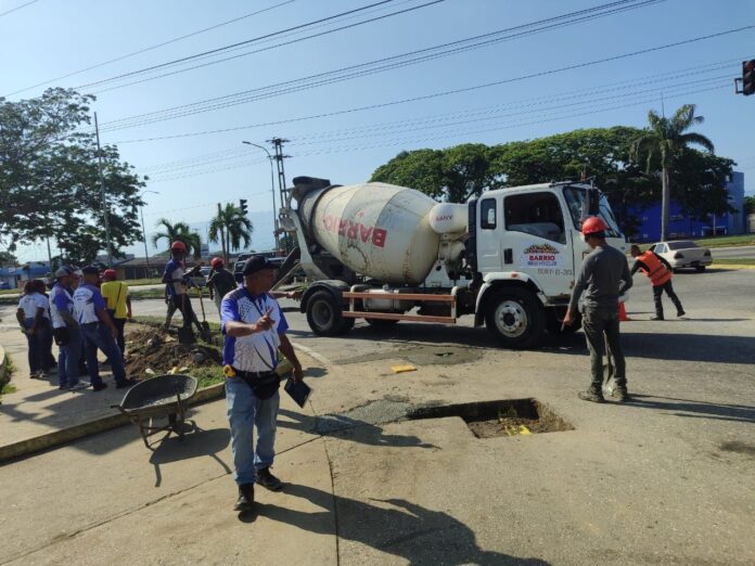En una primera etapa del proyecto fue activado el funcionamiento dual, actualmente se está realizando el vaciado de concreto premezclado para el sellado