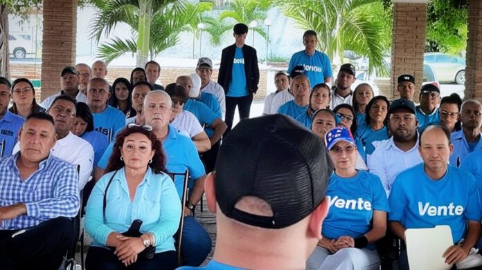 Los firmantes destacaron la trayectoria política del dirigente yaracuyano, señalando que durante más de una década ha mantenido una labor constante dentro de la organización.