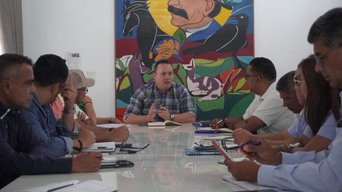 El gobernador Leonardo Intoci realizó una mesa de trabajo