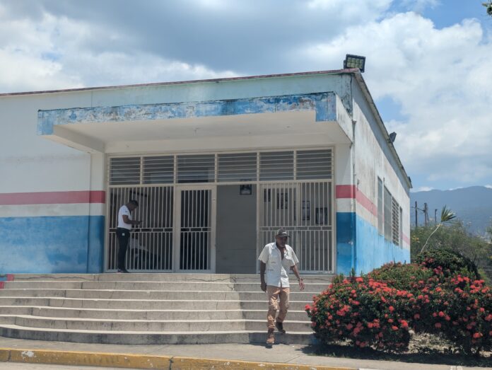 El equipo médico del ambulatorio Licd. Flor Eulacio, ubicado en El Paují, brindó atención al afectado por al menos 40 minutos