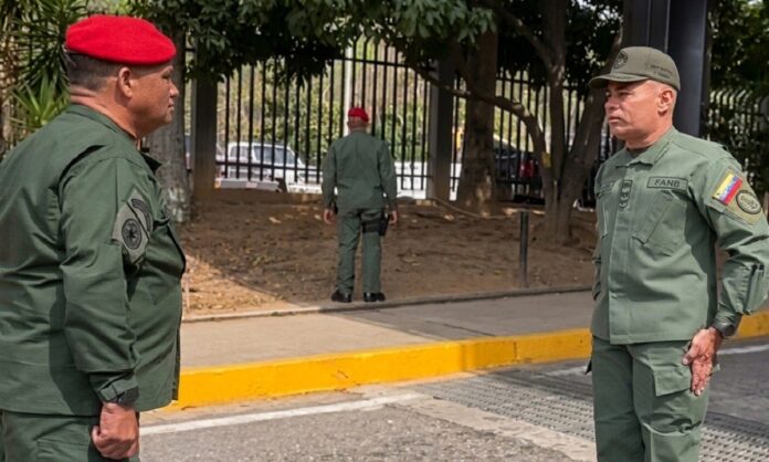 El ministro supervisó las medidas que se ejecutan para optimizar el bienestar del personal que presta servicio en la defensa de la patria