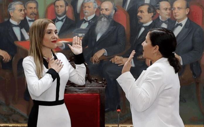 Caryslia Beatriz Rodríguez tomó juramento tras ser ratificada en la presidencia del TSJ