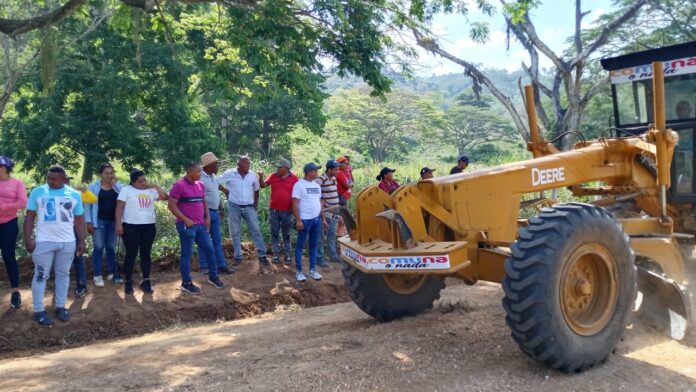 Los trabajos de patroleo se realizan en el eje agrícola de sector La 7, Manuelito y El Charal perteneciente a la Comuna José Félix Ribas de Manuel Monge