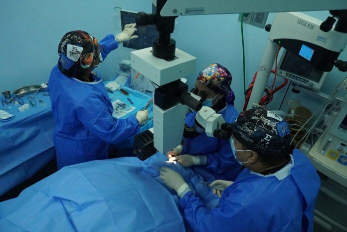 Todo un equipo médico especialista se involucra en este programa
