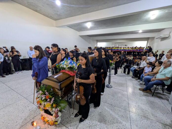 El homenaje musical contó con la participación del Quinteto de Metales Arban’s, el Ensamble de Violas, el Cuarteto Americano, la Orquesta Sinfónica de la Juventud Yaracuyana y el Coro Regional de la Juventud Yaracuyana, entre otras agrupaciones.