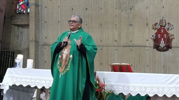 En su intervención, el padre José Gregorio Carreño Guzmán agradeció a toda la feligresía por el apoyo y acompañamiento recibido durante su misión.